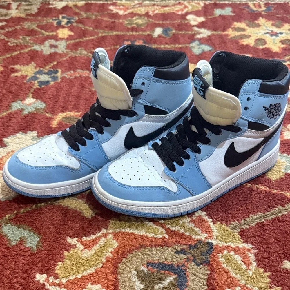 Nike Air Jordan 1 High OG Blue and White Sneakers sz8
